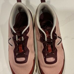Vionic Walk Max Pink and Burgundy Sneakers EUC Size 9